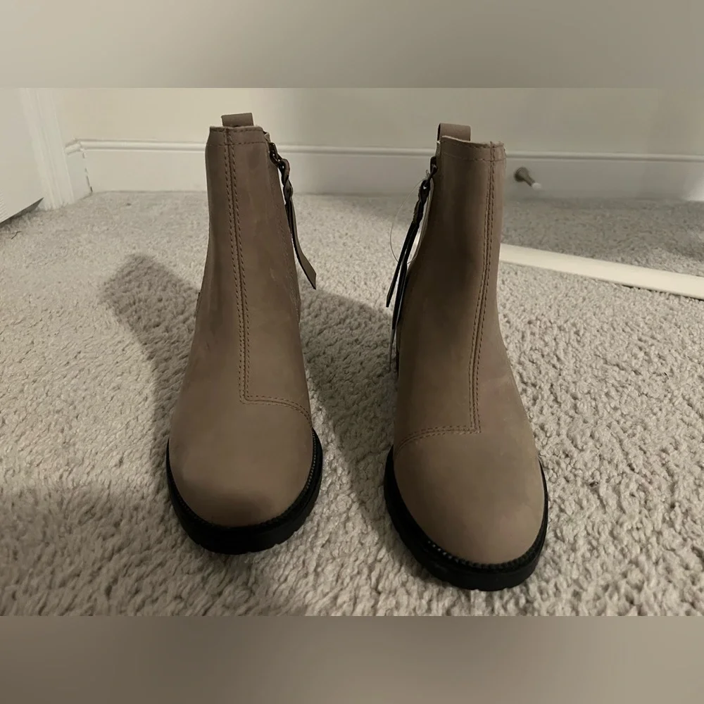 TOMS Marina Taupe Boots size 6.5 - Picture 3 of 7
